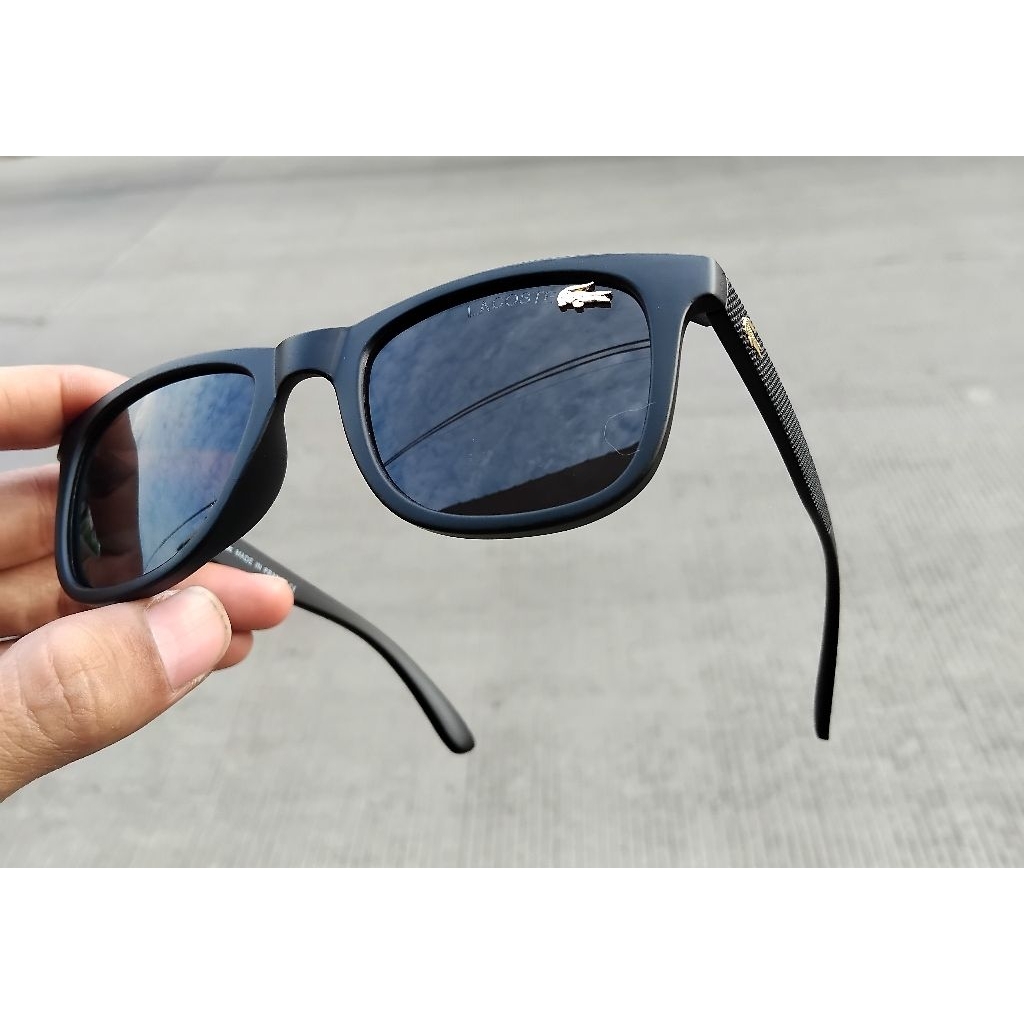 kacamata pria tampan wf