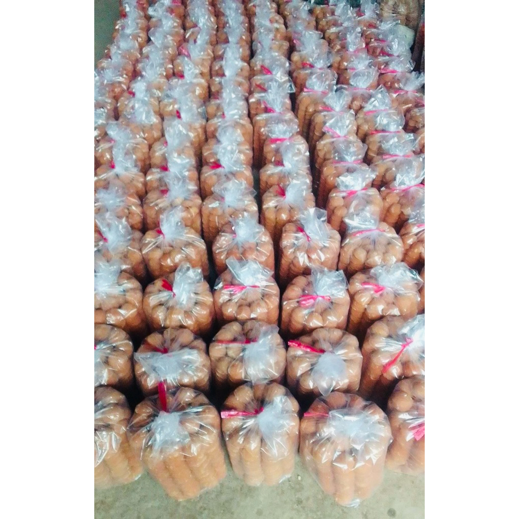 

GULA MERAH LUMAJANG CETAKAN DAKON KECIL KECIL KUALITAS TERBAIK KEMASAN 1Kg isi kurang lebih 35biji/kg