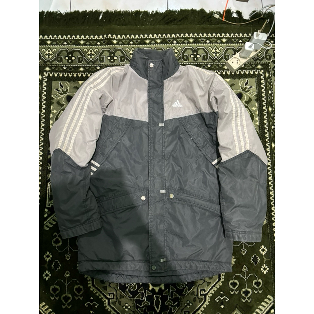 Adidas jacket back logo second