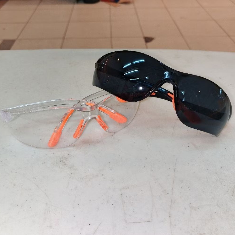 Safety Kacamata Kerja Proyek Bening / Hitam - Kacamata Safety Murah