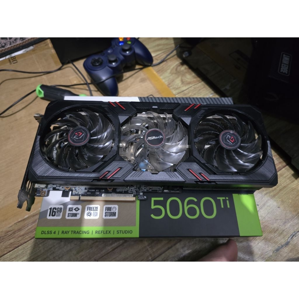 VGA Asrock Phantom Gaming AMD Radeon RX 6600 XT 8GB