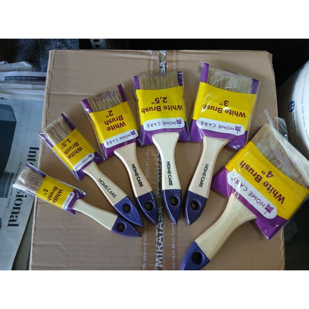 

Kuas White Brush Home Care