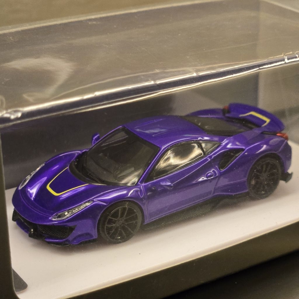 DCM 1/64 Ferrari Novitec 488 Pista Purple
