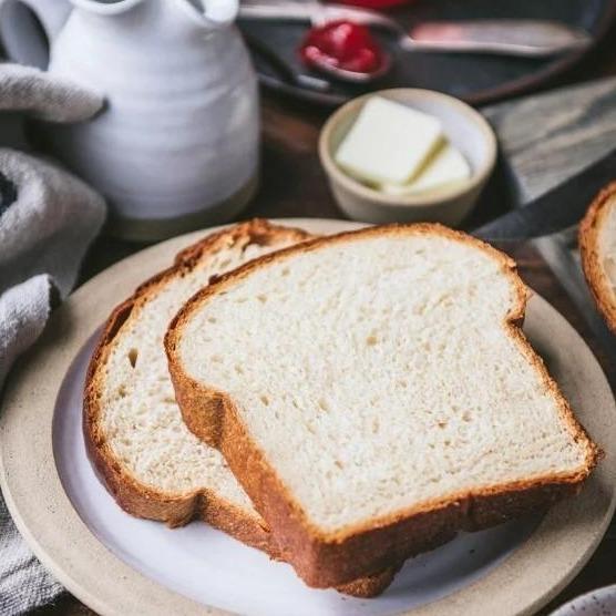 

Milk and Honey White Bread 21 cm or 25 cm