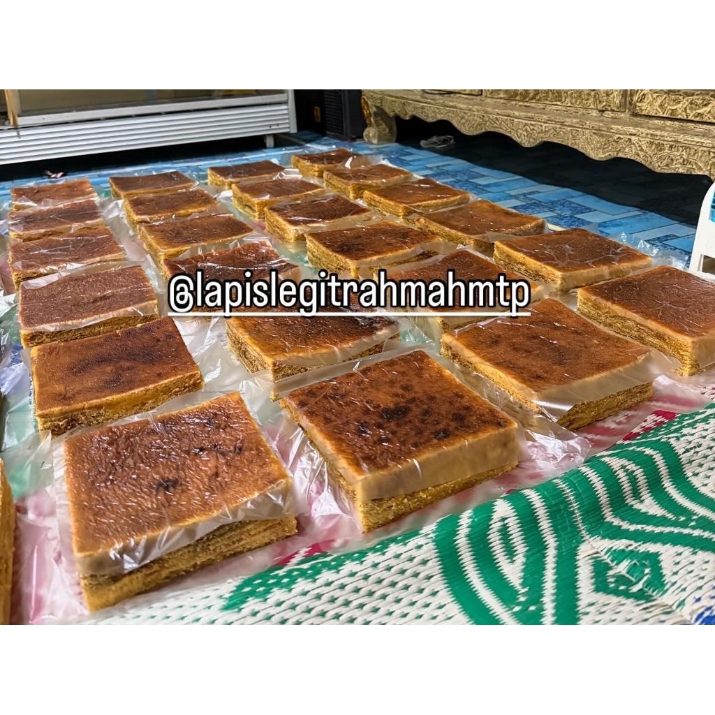 

lapis legit basah rahmah mtp pakai box khas martapura