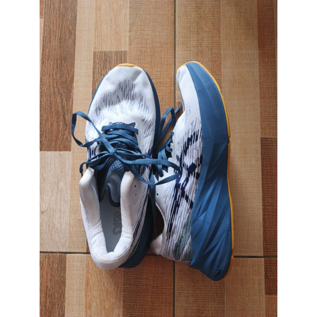 ASICS NOVABLAST 3