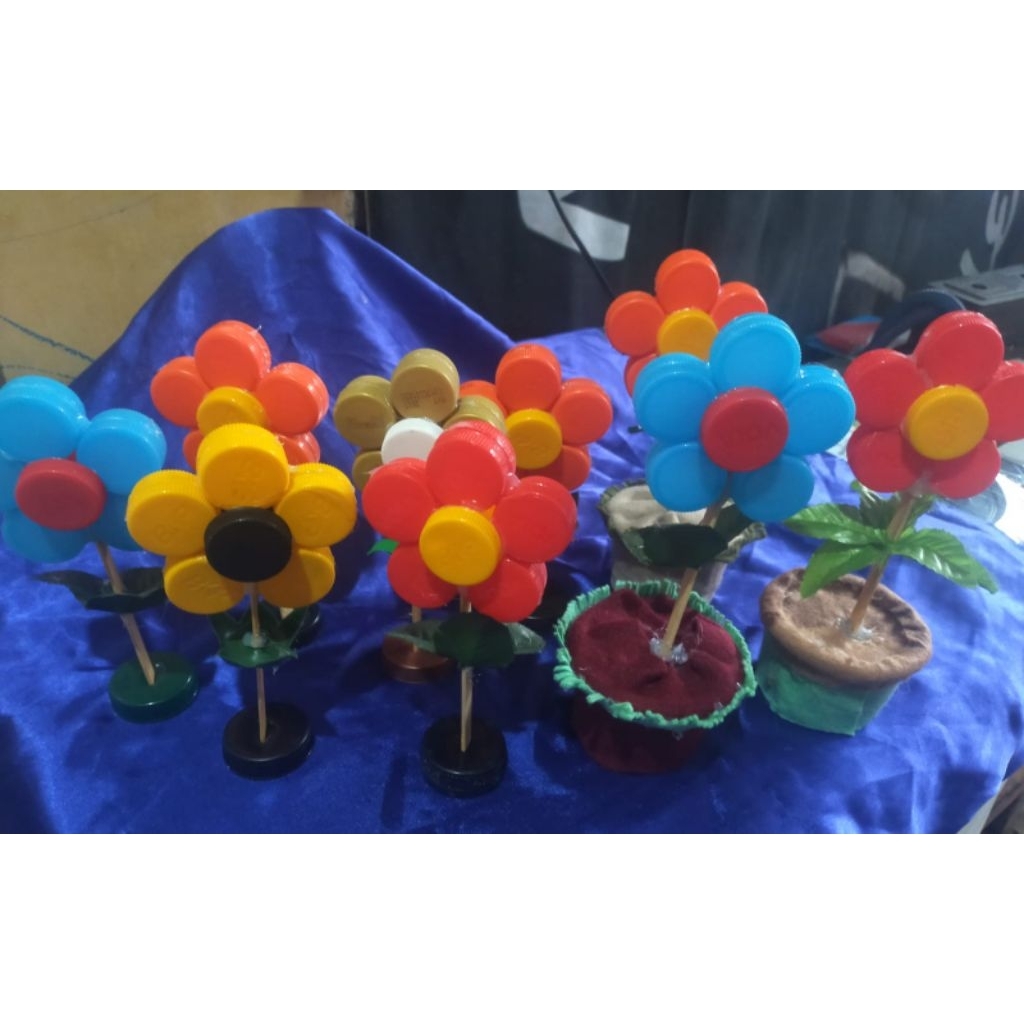 

prakarya buanga tutup botol untuk tugas sekolah atau lainya