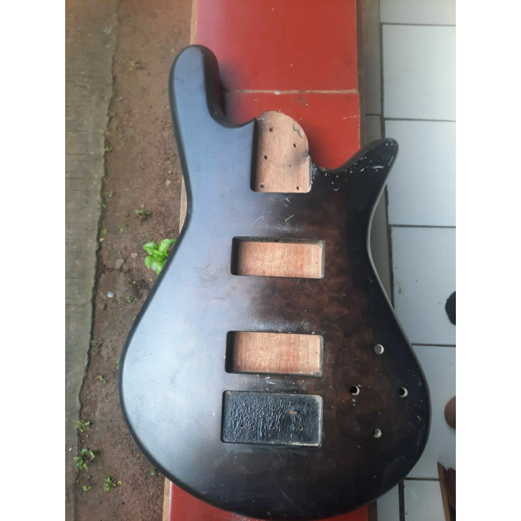 Bodi bass 4 string spector