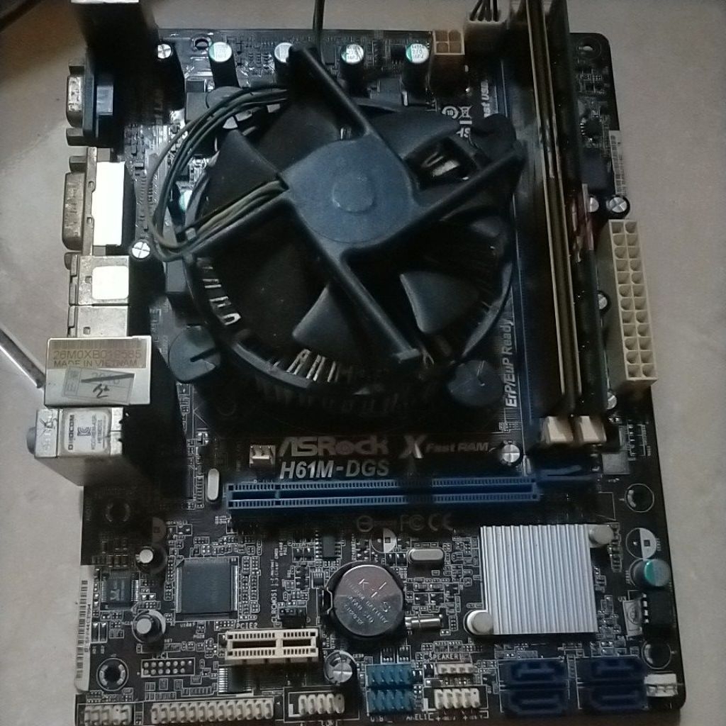 mainboard ASRock H61 kondisi normal siap pakai