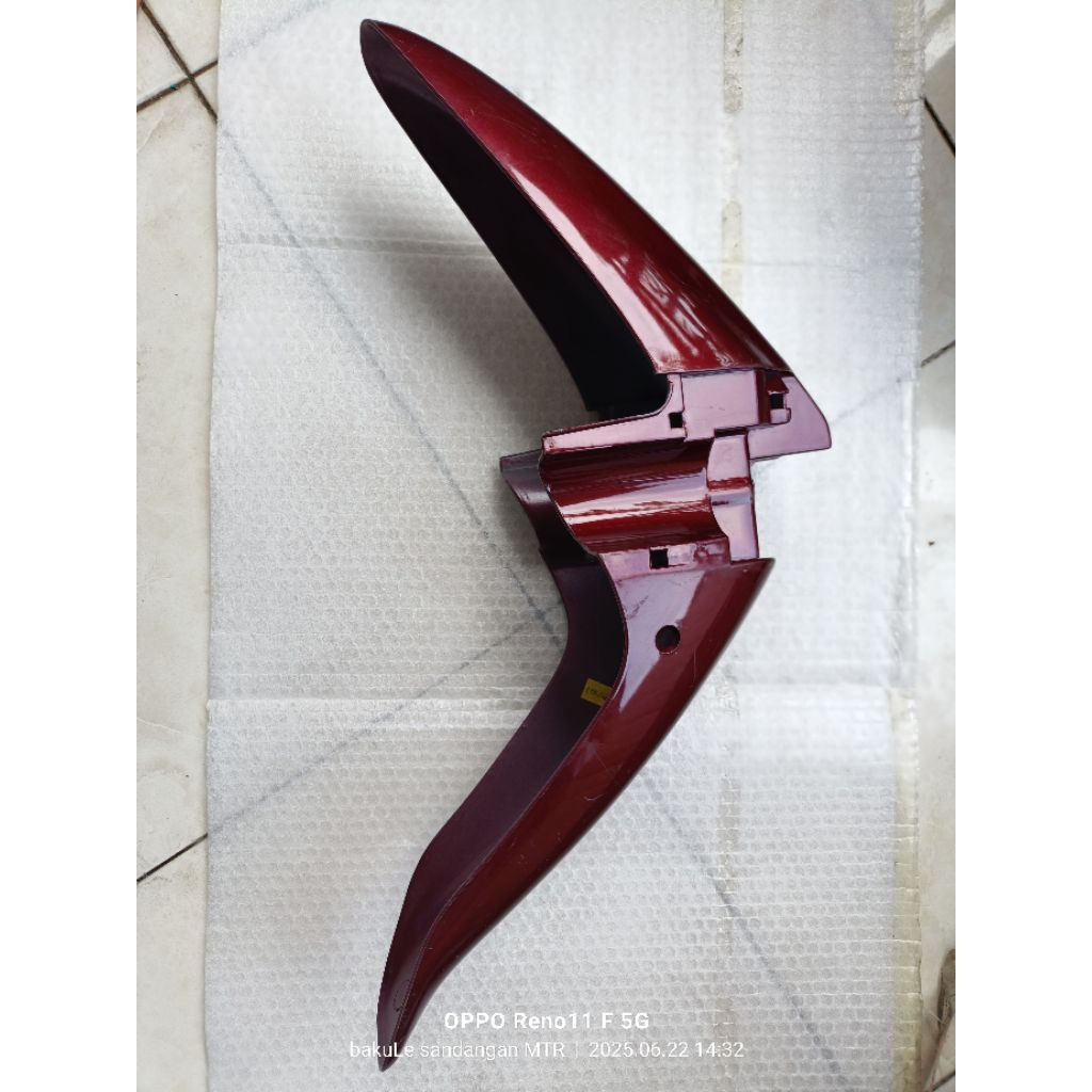 61100 kev Slebor depan spakbor fender Honda supra lama original AHM warna merah