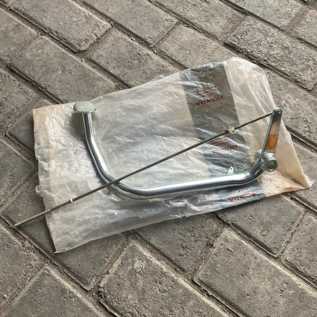 4650A KVR 600 PEDAL REM BELAKANG DAN KAWAT REM SET HONDA REVO 100 SUPRA FIT NEW ORIGINAL AHM