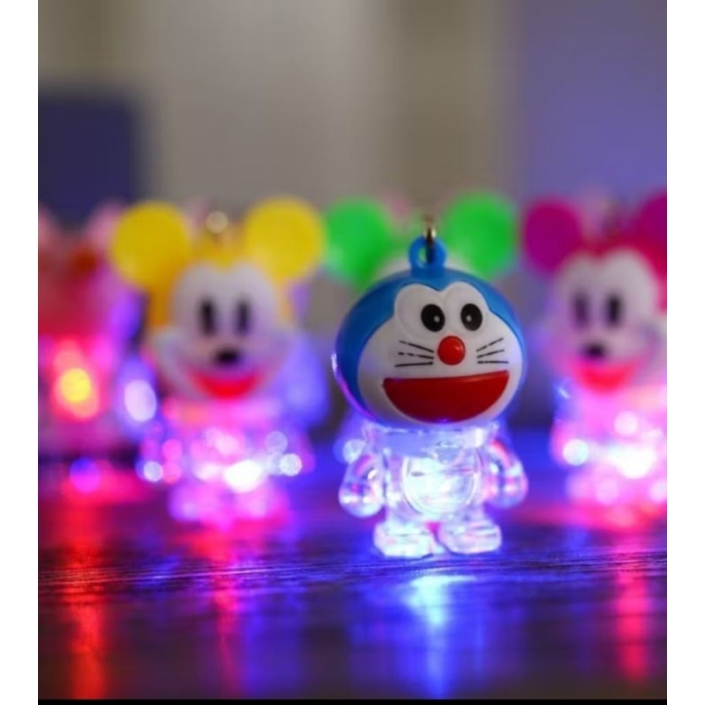 gantungan kunci doraemon LED/gantungan kunci karakter