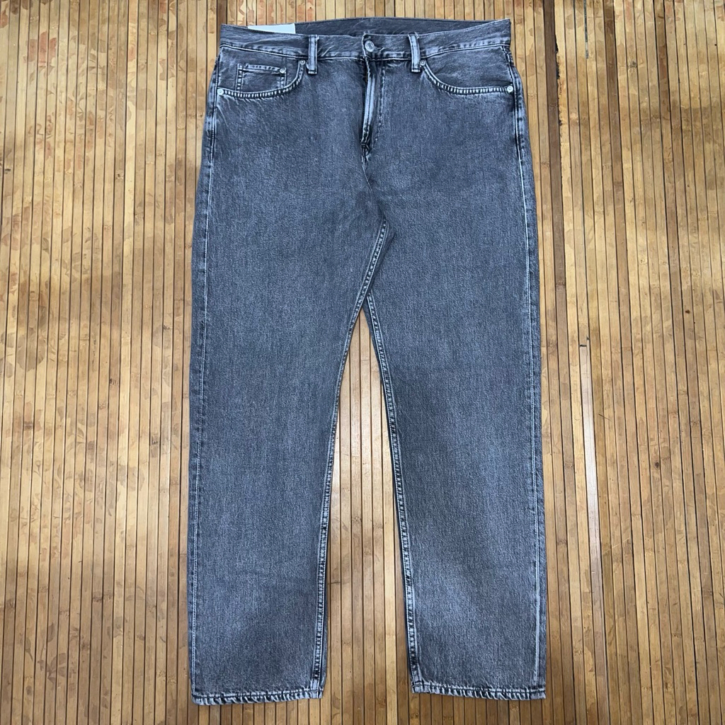 H&M RELAXED FIT GREY JEANS