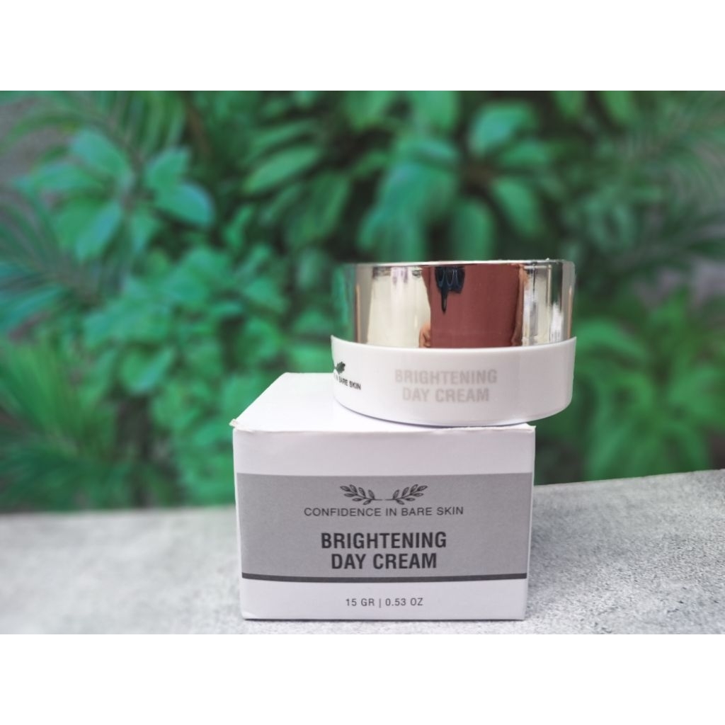 Rahmie Clinic Health & Beauty Center Brightening Day Cream.