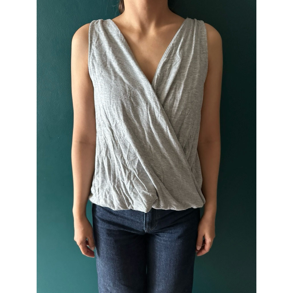 Abercrombie and Fitch Twist Grey Tank Abercrombie & Fitch Misty Gray V neck Top wrap tanktop basic t