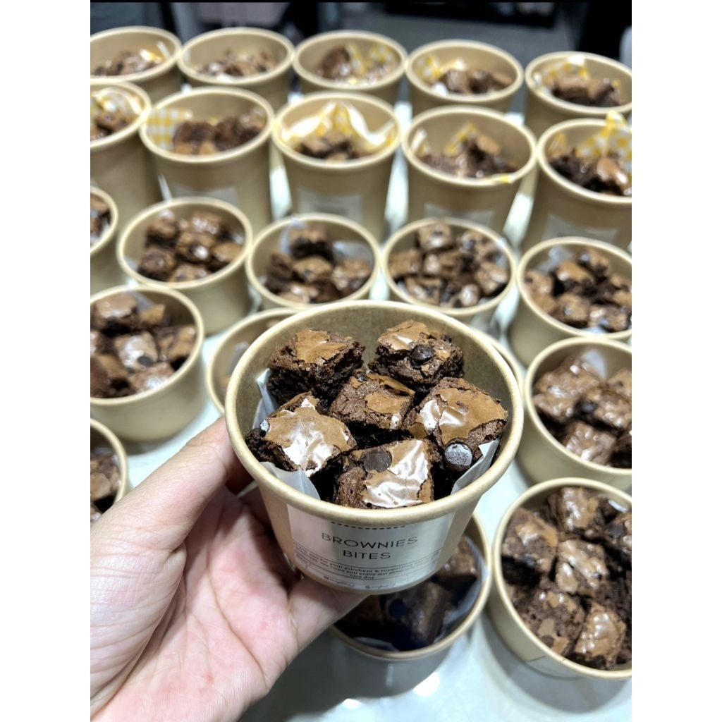 

BROWNIES BITES DOUBLE CHOCOLATE,LOTUS,PISTACHIO