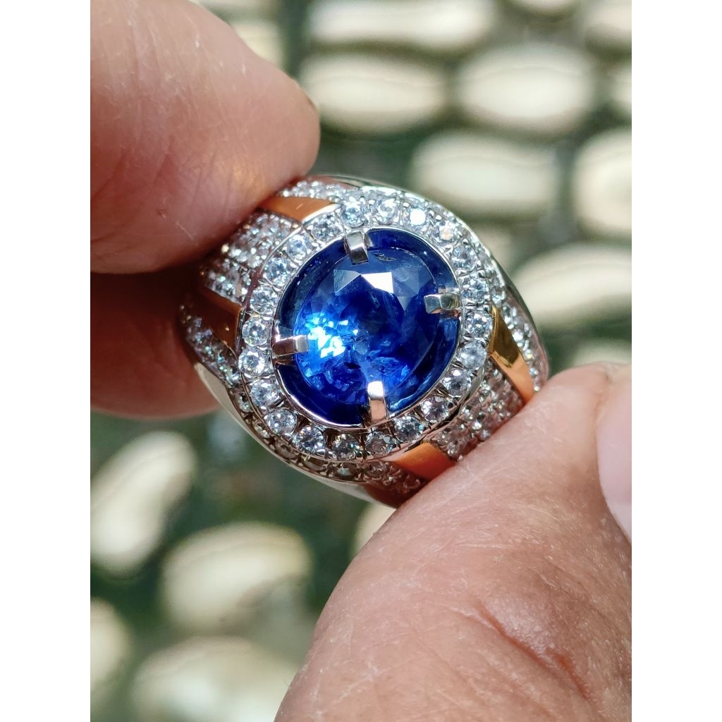 Batu blue sapphire similiar royal blue srilanka