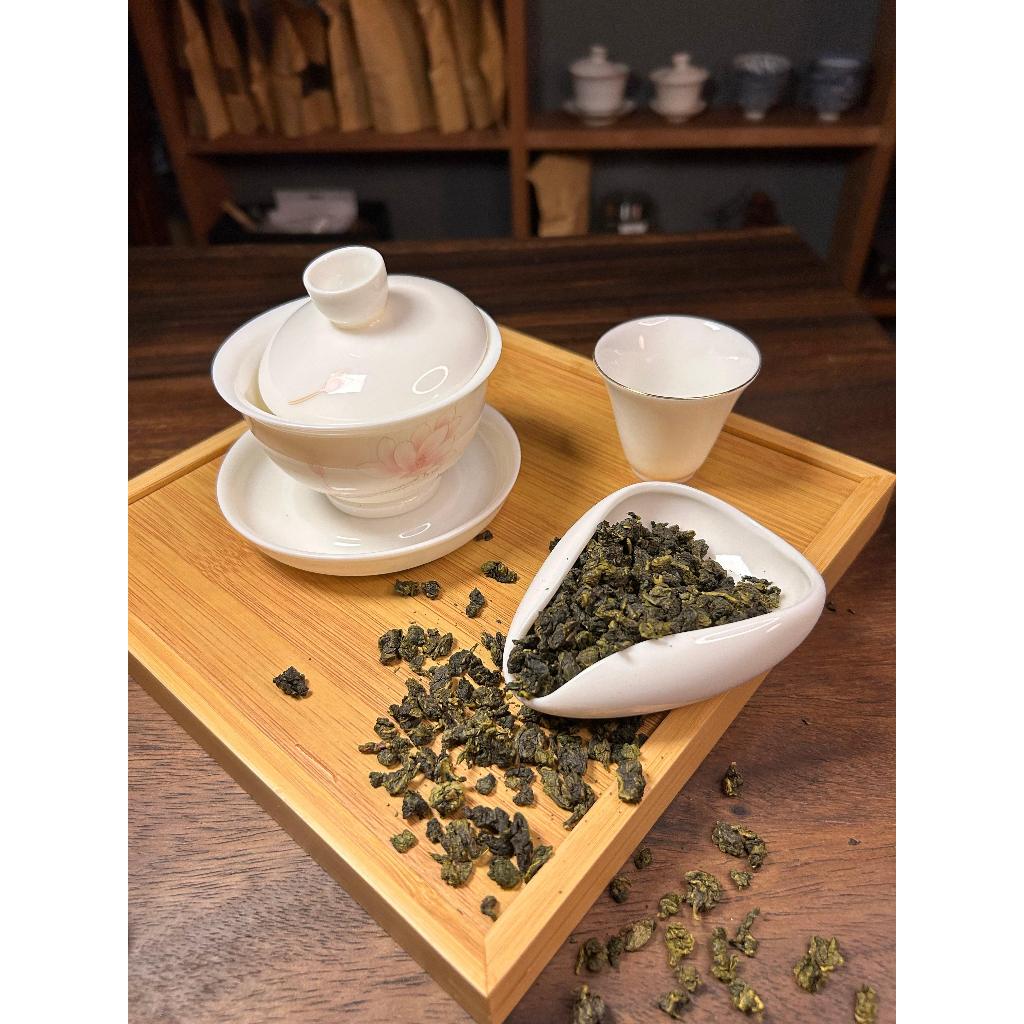 

Teh Oolong Susu Nai Xiang Jin Xuan (Premium Milk Oolong) | Krim & Bunga