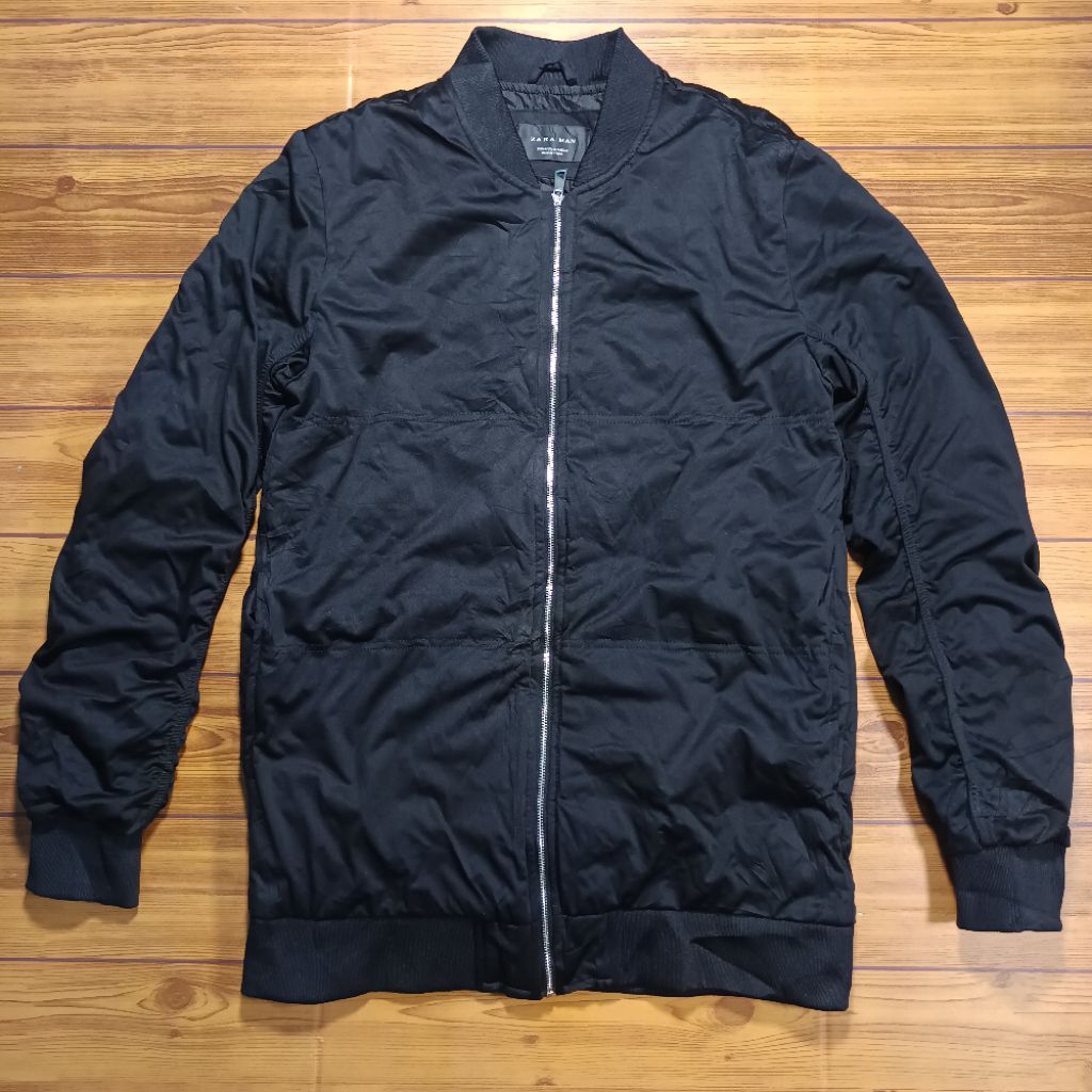 Jaket Bomber Zara Man Puffer Gelembung Second Original Hitam size L