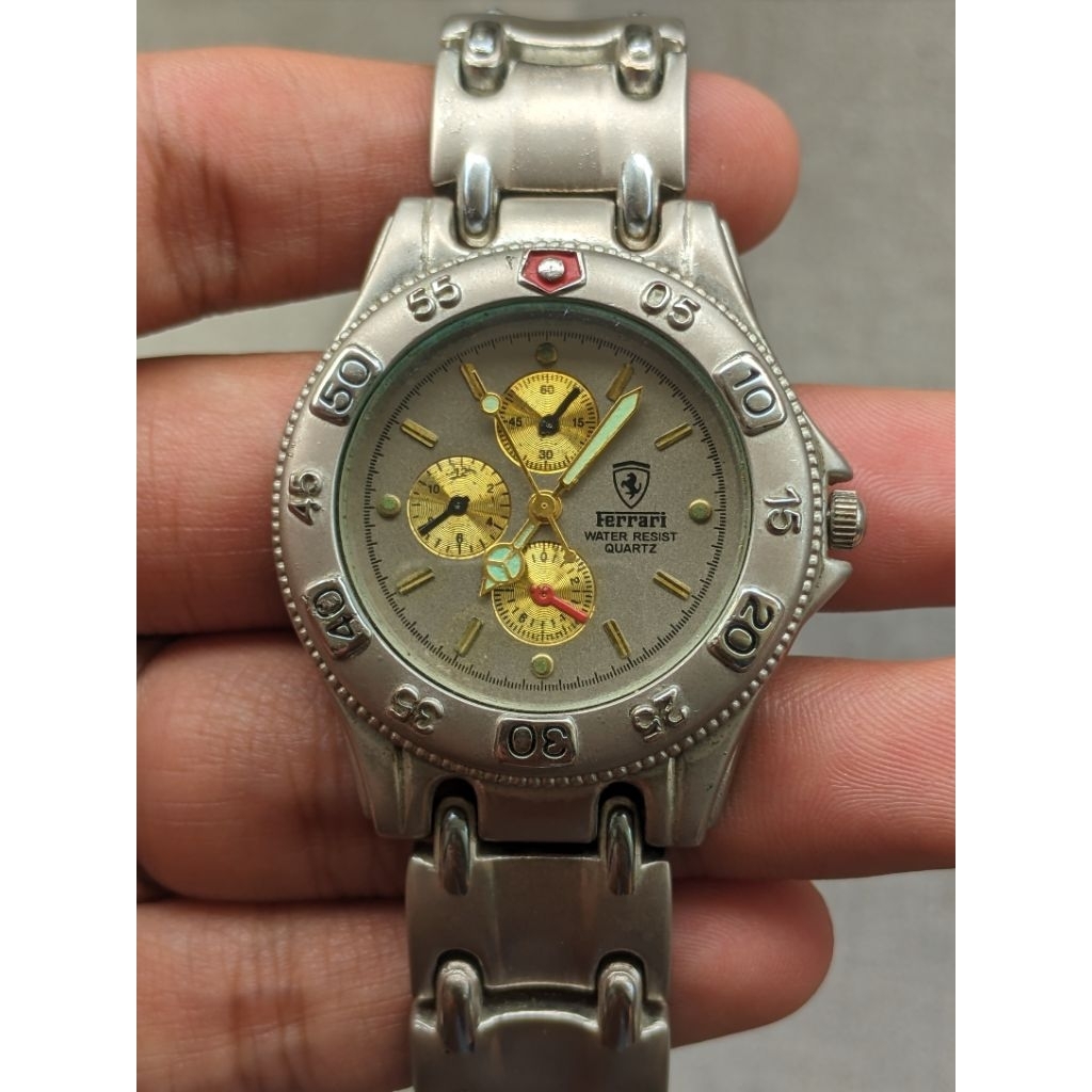 Jam Ferrari Quartz