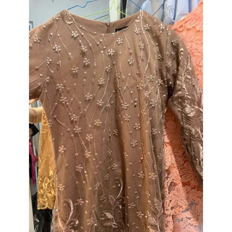 kebaya coklat