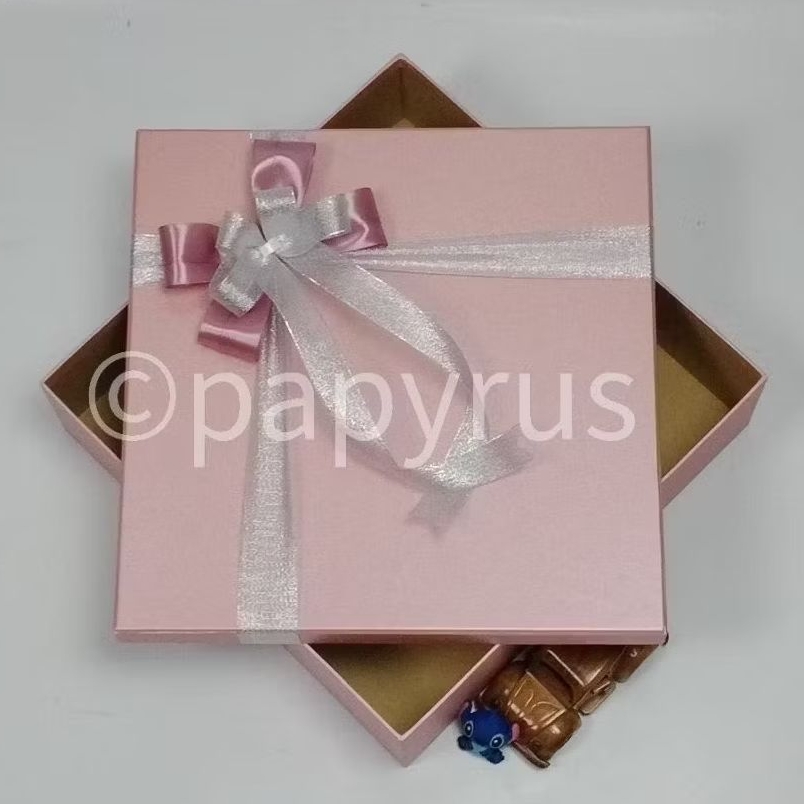 

PAPYRUS 35x35 Tinggi 8cm Kotak Kado Gift Box V1