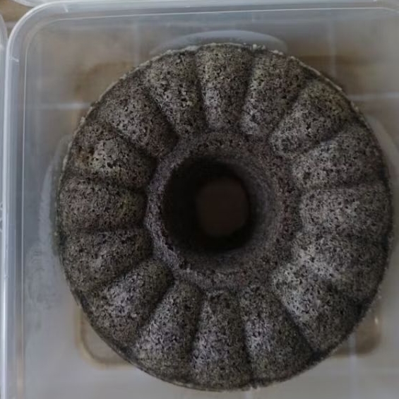 

BOLU KETAN HITAM POLOS TANPA ISI