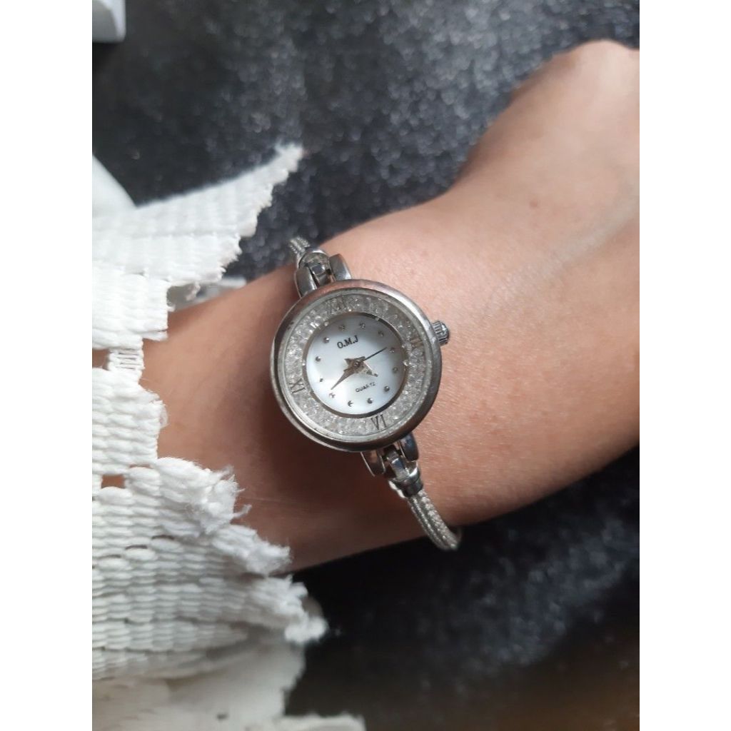 Jam Tangan Wanita Serut Vintage