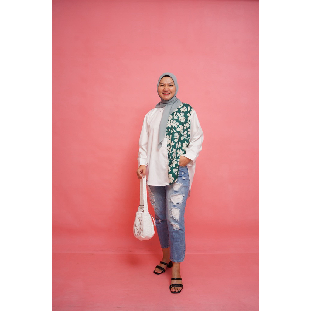 Fine Kemeja / Blouse Batik Hijau Kombinasi