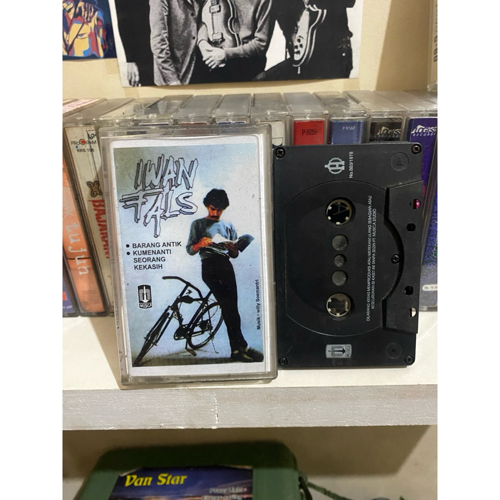 Kaset Pita Iwan Fals Album 'Barang Antik'