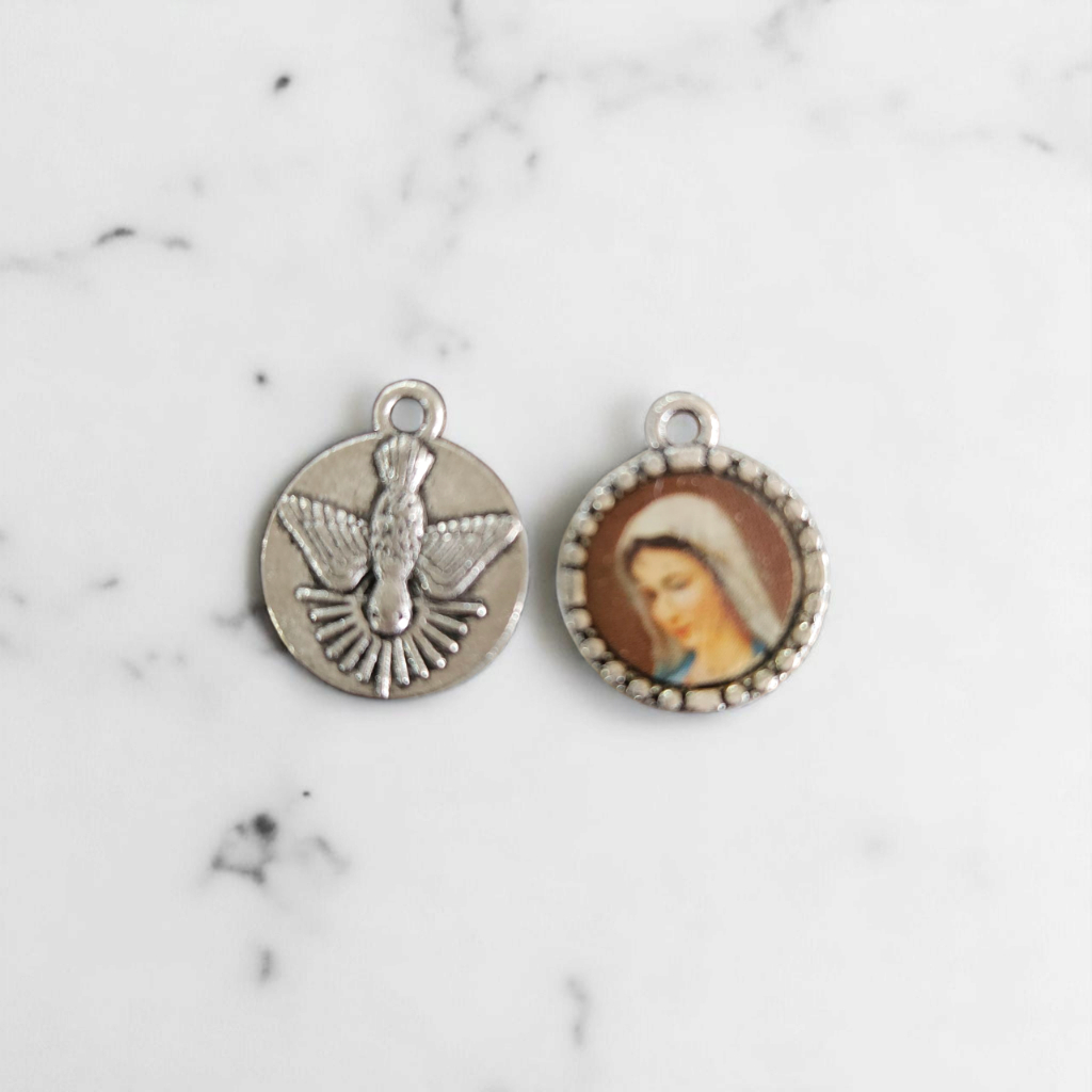 Liontin Maria Holy Spirit 2cm Isi1pcs