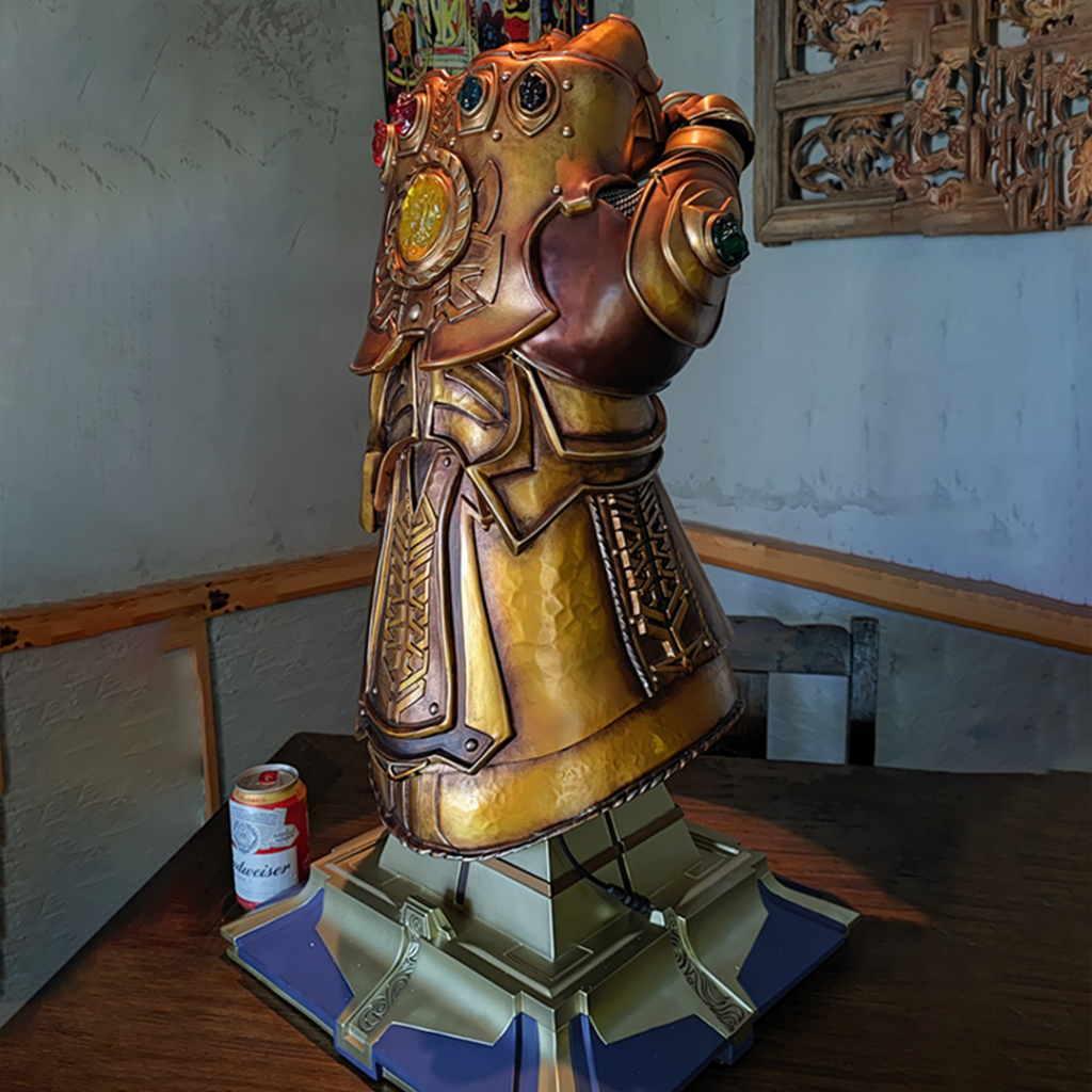 Koleksi Patung Tangan Thanos / Special Hero Thanos Hand Statue Action Figure Hype B3A387