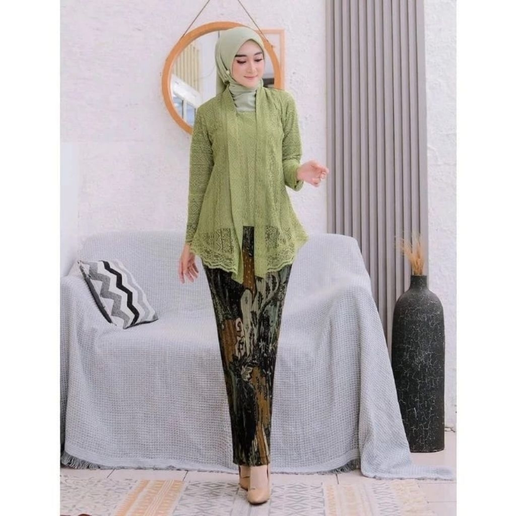 Setelan kebaya Kutu baru free hijab kebaya brukat Malika kebaya wisuda kebaya pesta setelan kebaya w