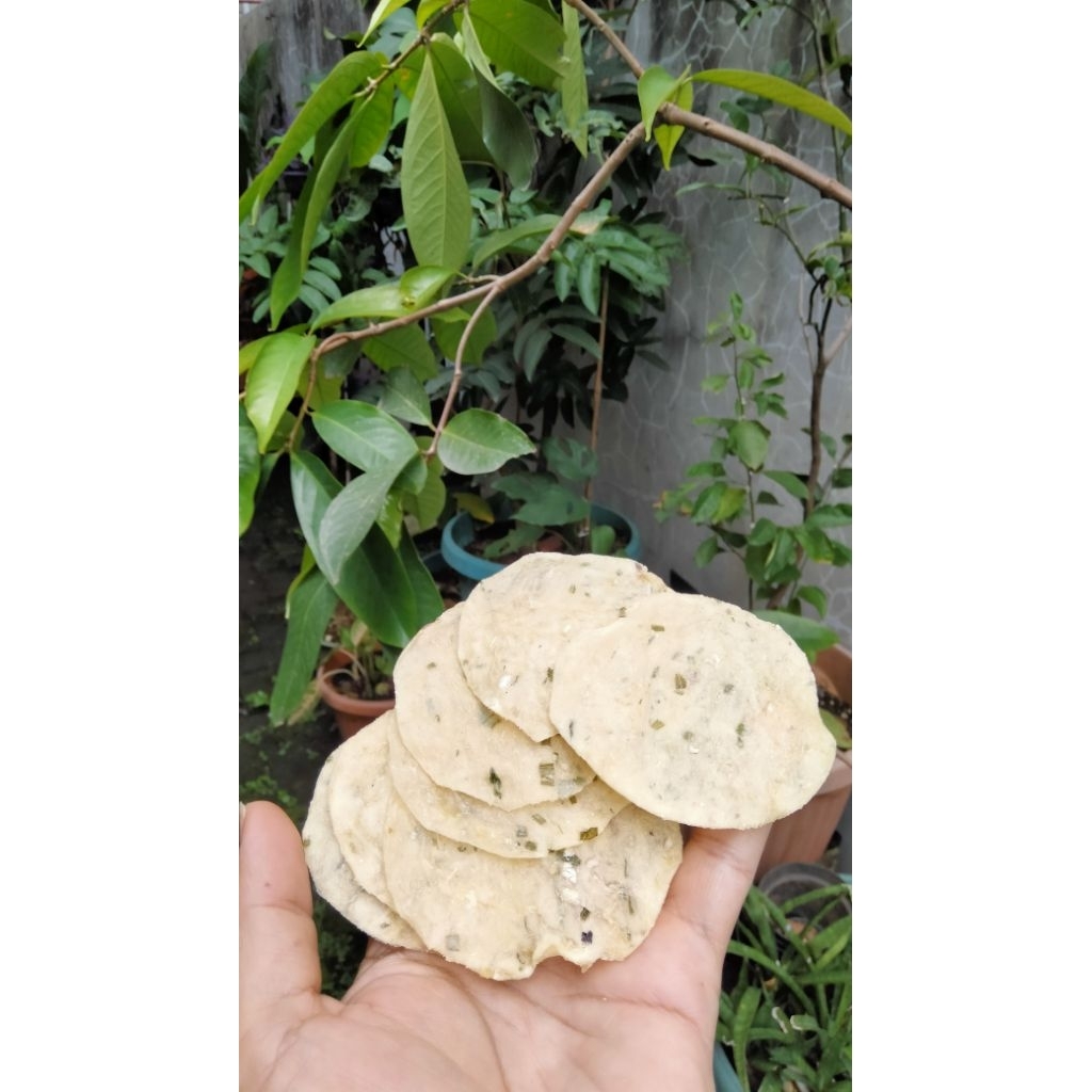 

Kerupuk/Opak Ubi/Singkong Kamang Ukuran Kecil