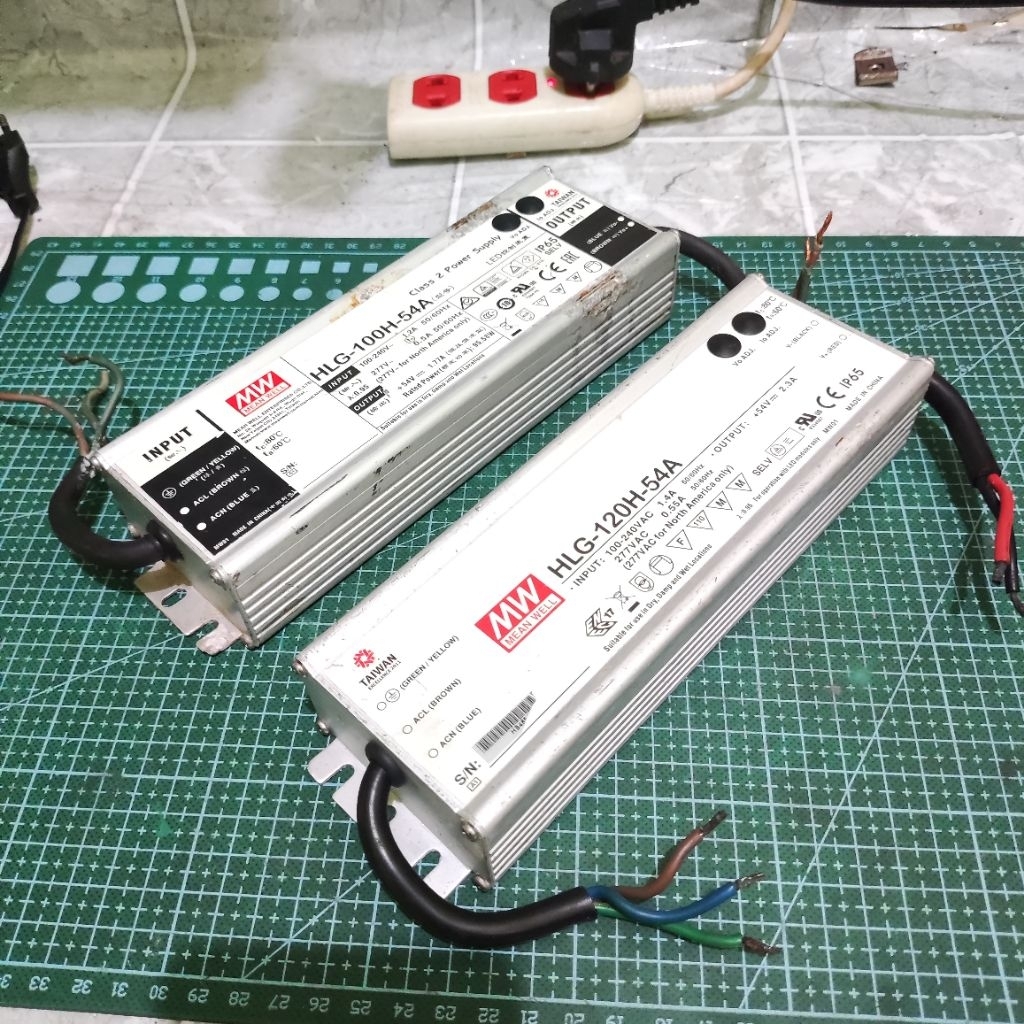 BALLAST MEAN WELL HLG-120H-54A SWICHING POWER SUPPLY 54V 2.3A