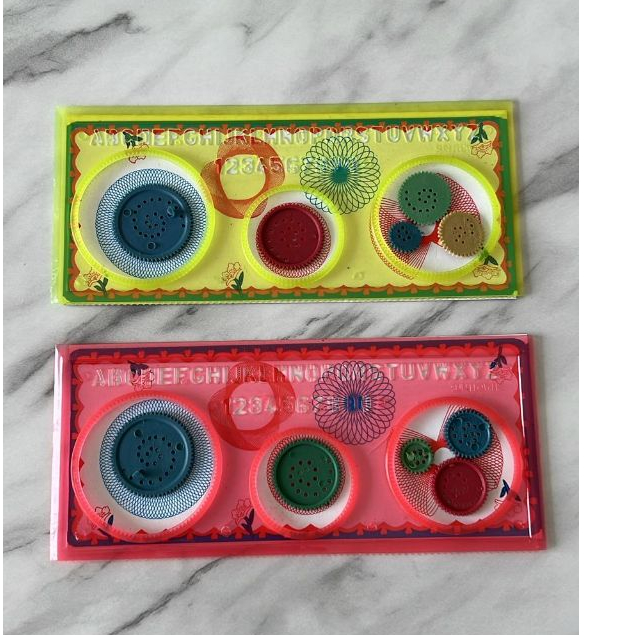 

Penggaris Rotari 1 Set Warna Random