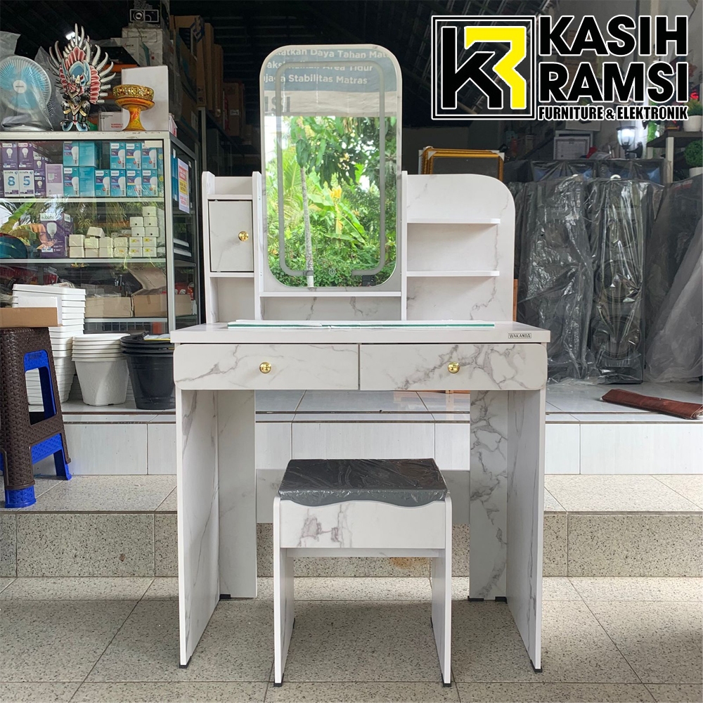 Meja Rias Wakanda Edelweis