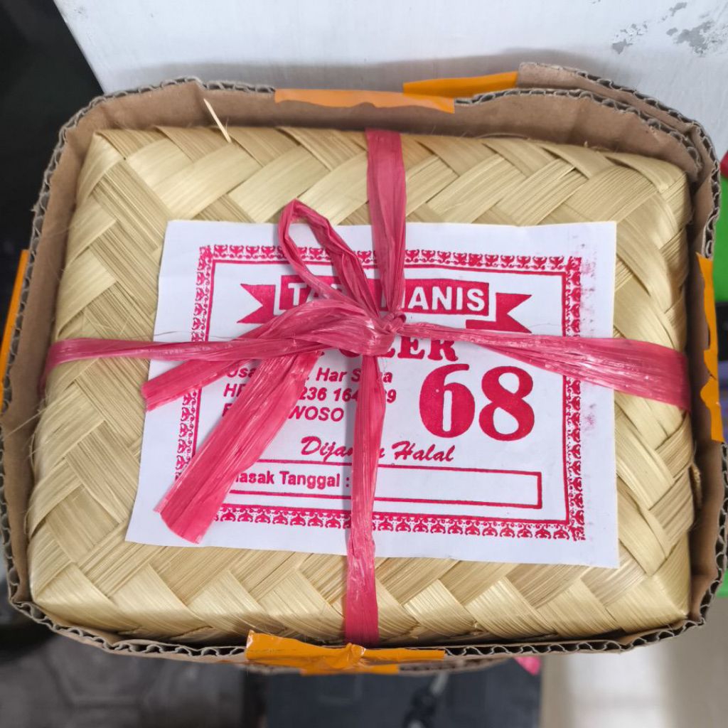 

TAPE MANIS 68 ASLI BONDOWOSO BERAT FULL 1 KG SOAL RASA DI JAMIN ENAK BARANG ORIGINAL MASIH FRESS