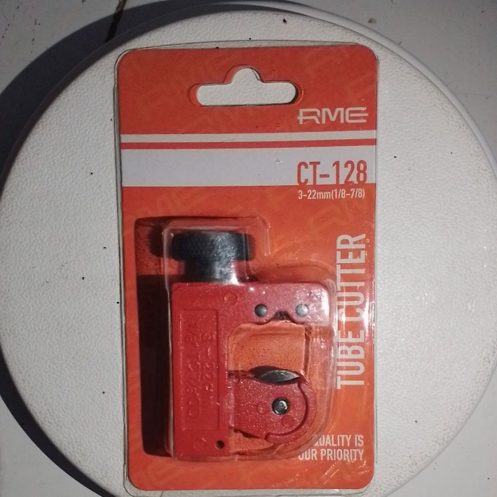 

pemotong pipa tube cutter