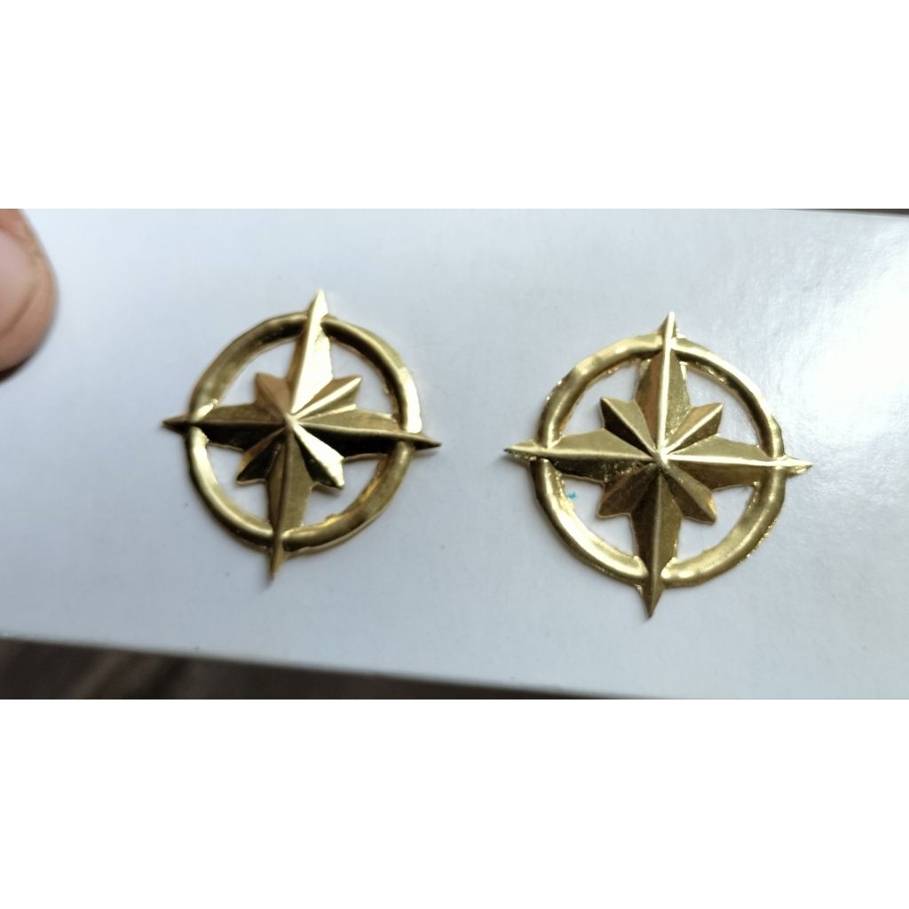 monogram / corpsteken pin mata angin lingkaran pelayaran