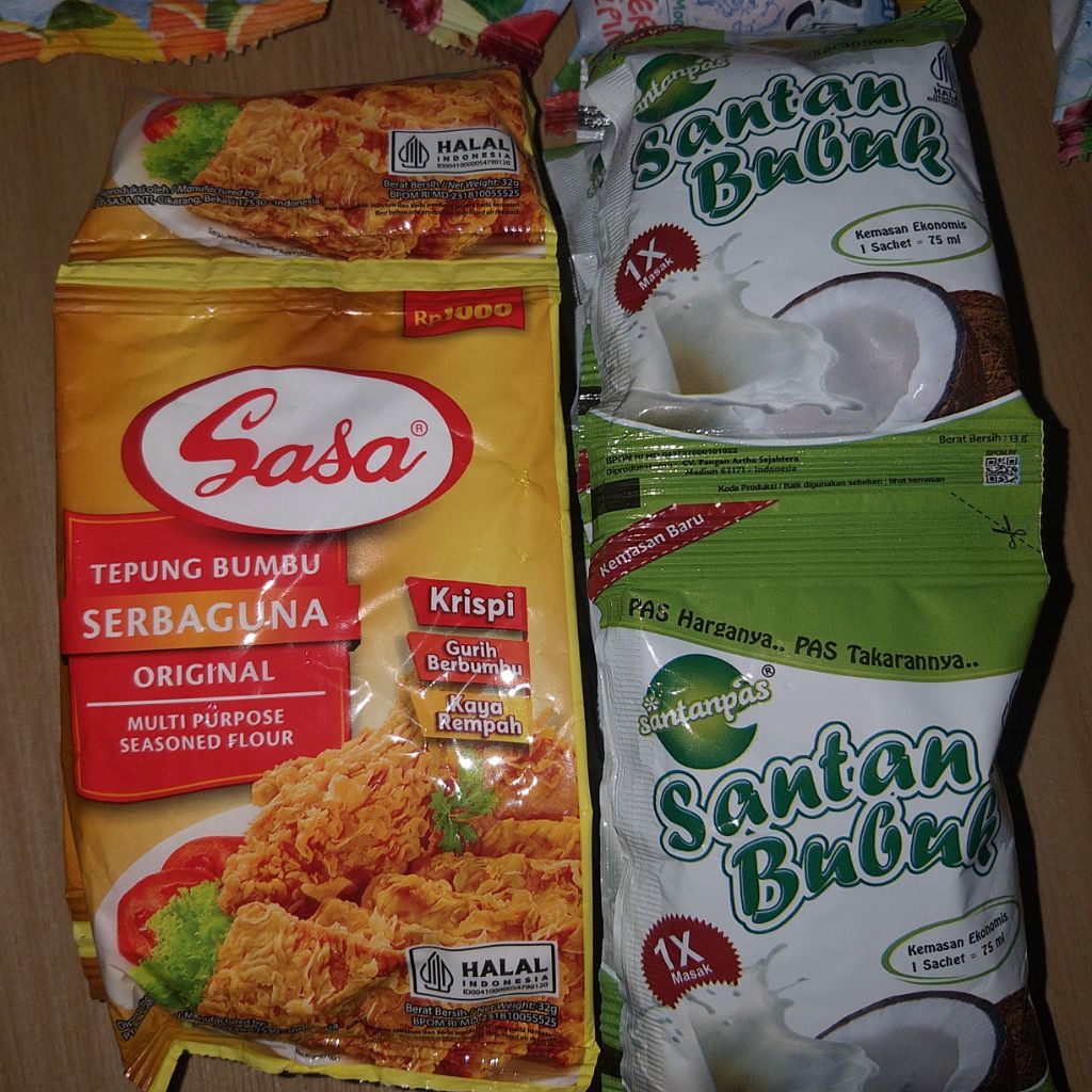 

Tepung serbaguna dan santan bubuk