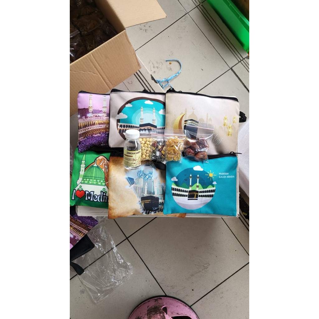 

Hampers/Paket Oleh oleh haji dan umroh