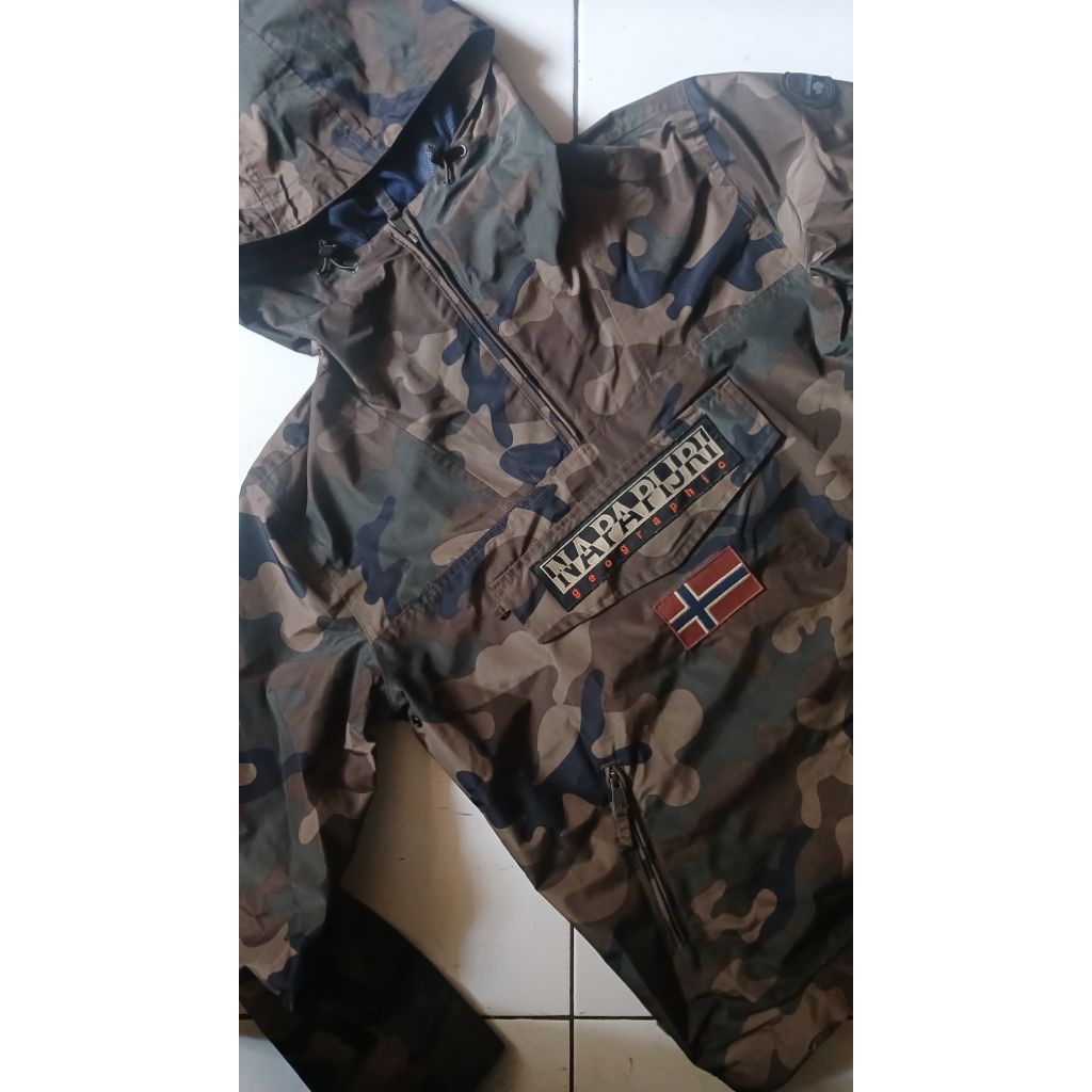 Napapijri rainforest summer camo