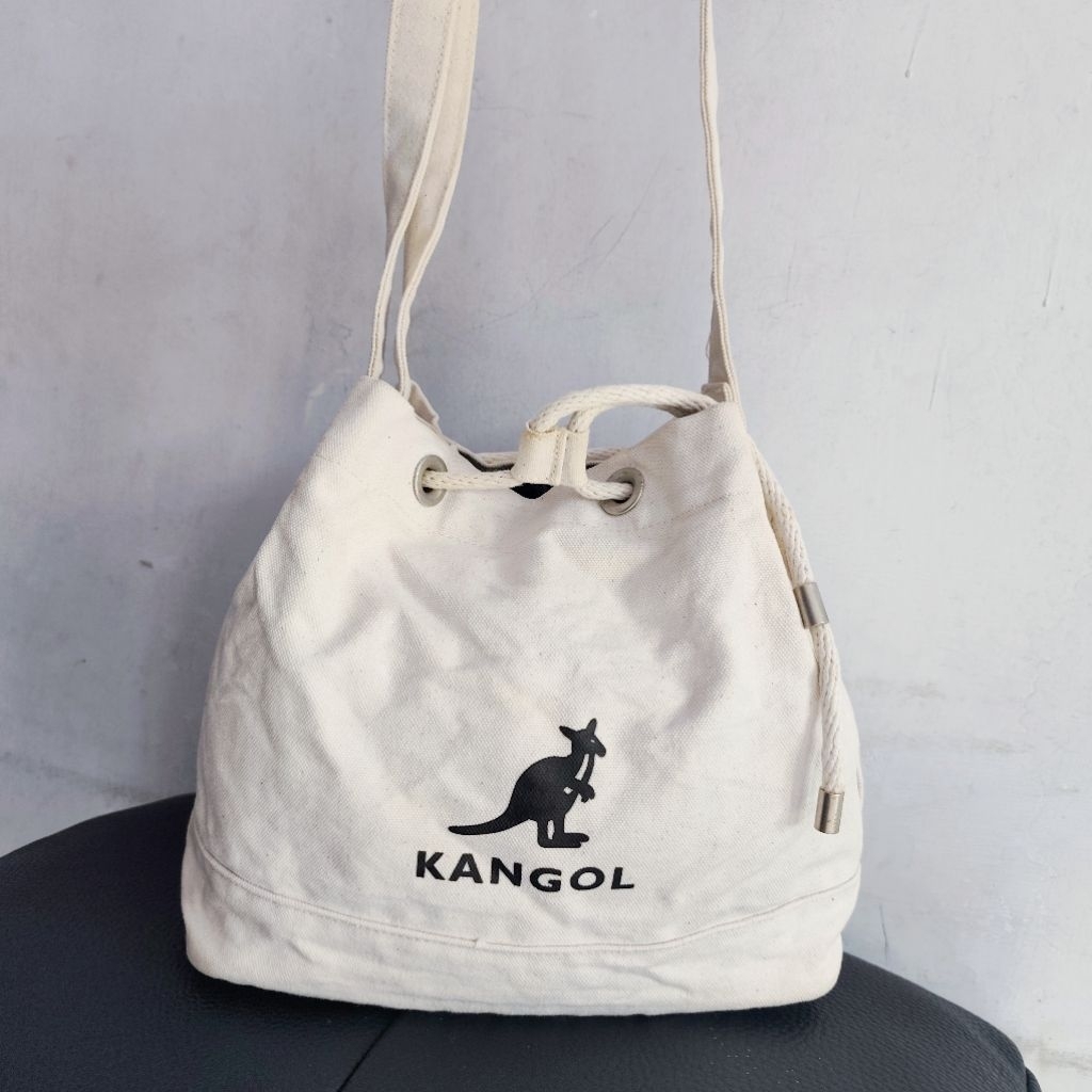 Kangol Sling Bag / Selempang Serut Kangol Putih
