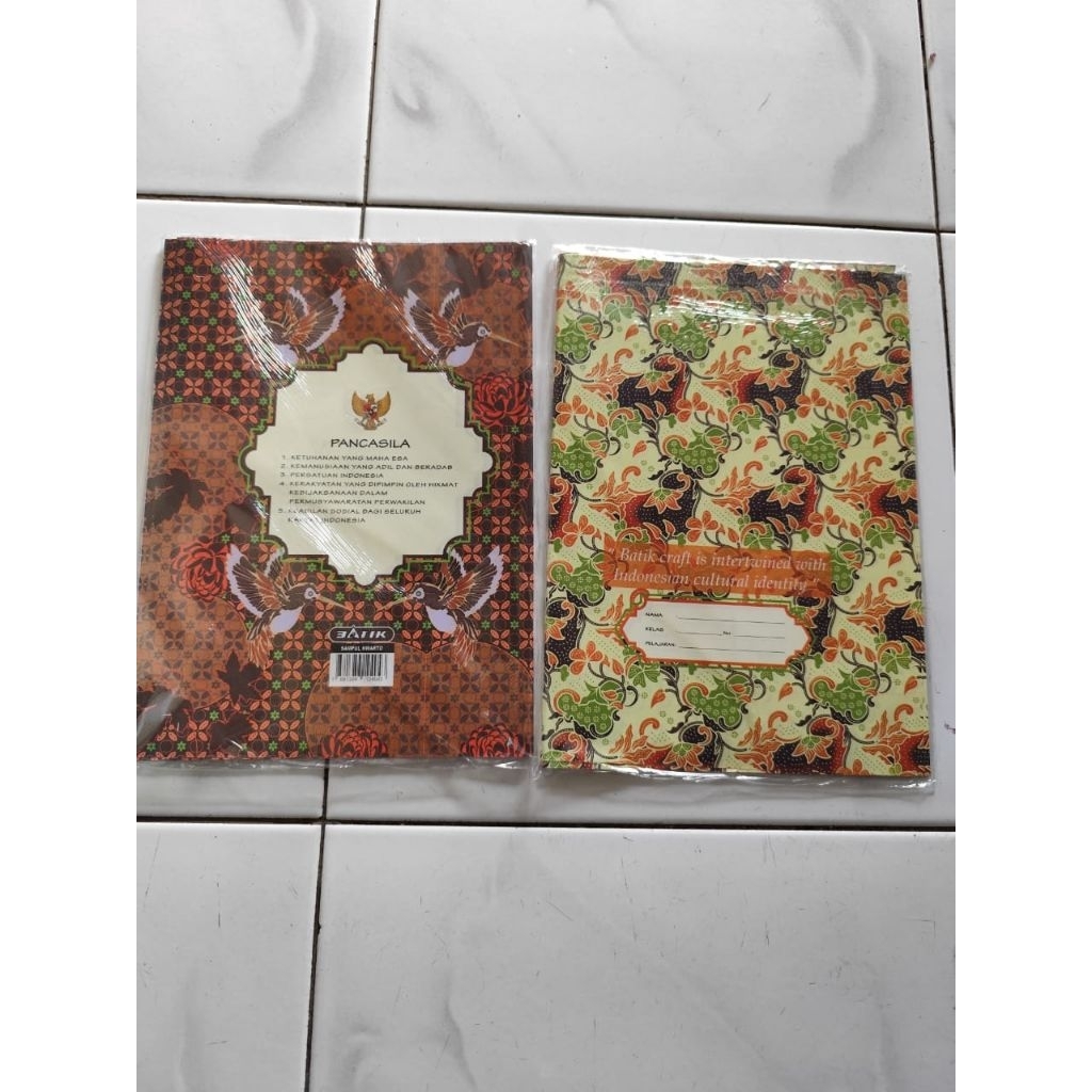 

Sampul Buku Tulis Batik Kwarto 20 Lembar