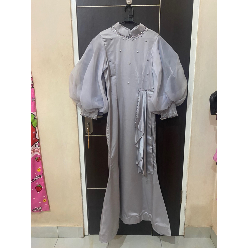 Preloved Dress Pesta lengan balon free hijab