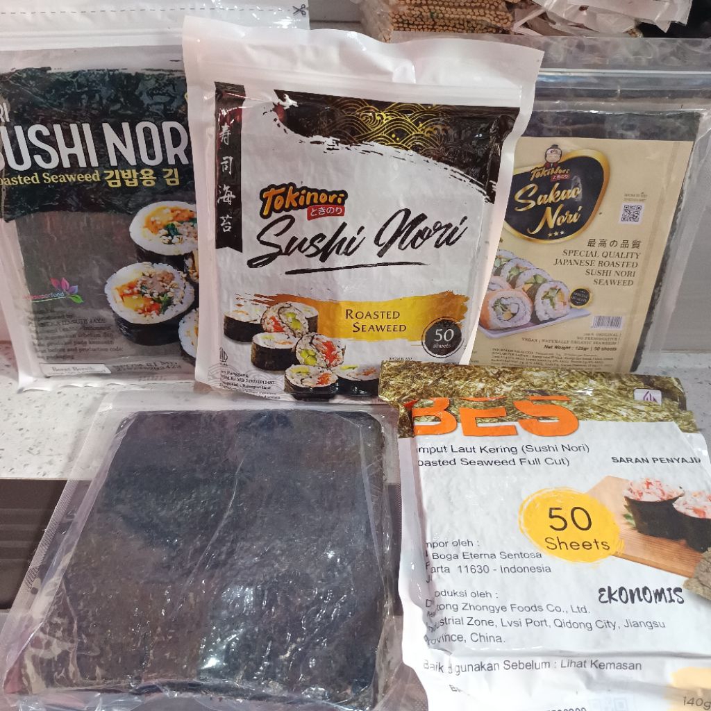 

NORI RUMPUT LAUT SEAWEED ROASTED ISI 50 LEMBAR HALAL (TERMURAH) VARIAN SUSHI NORI SAKAO BES TOKINORI REJECT BAHAN KIMBAB BENTO