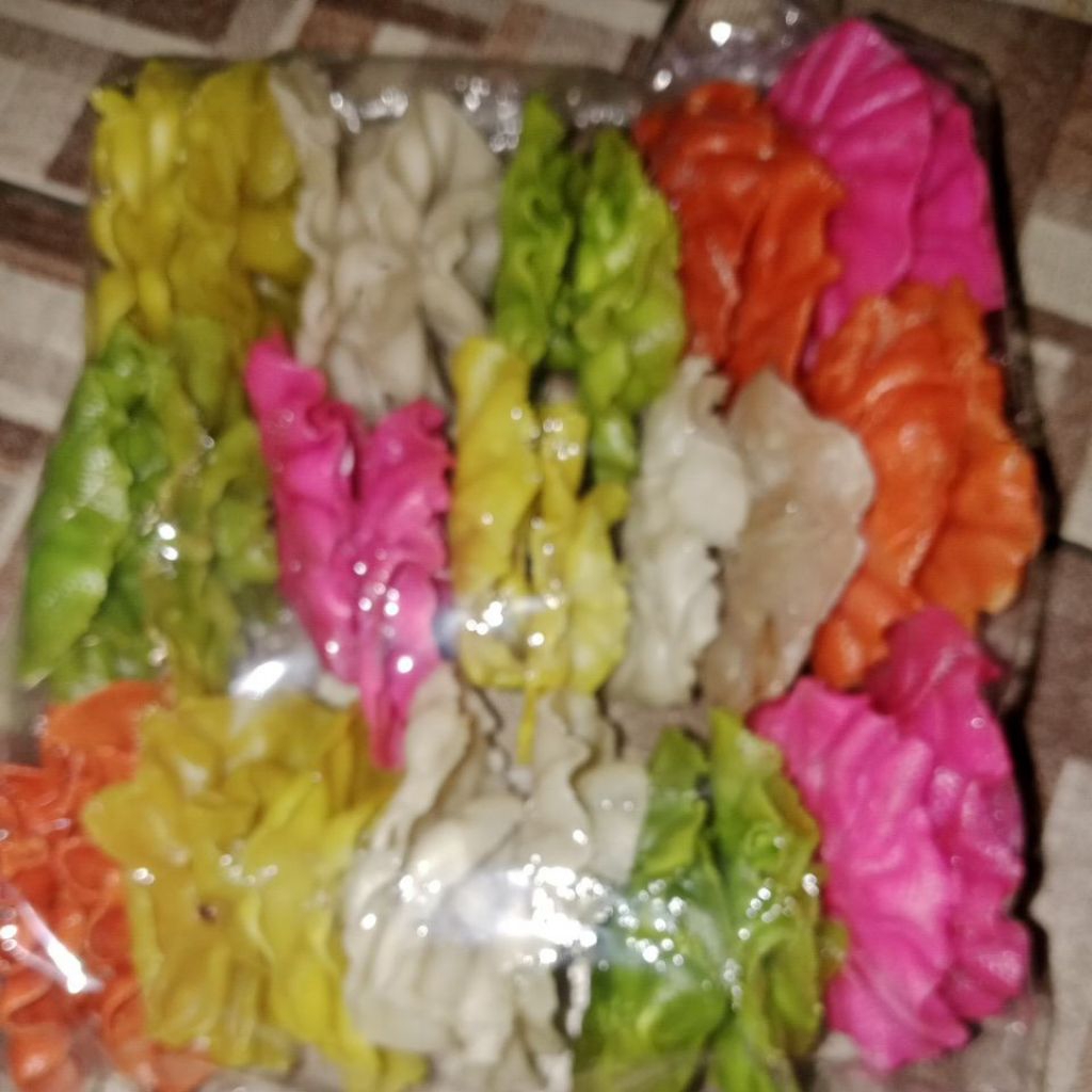 

krupuk kembang ros dapros mentah medol parreredan