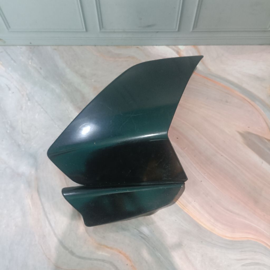 cover sayap kiri bajaj pulsar 220 original