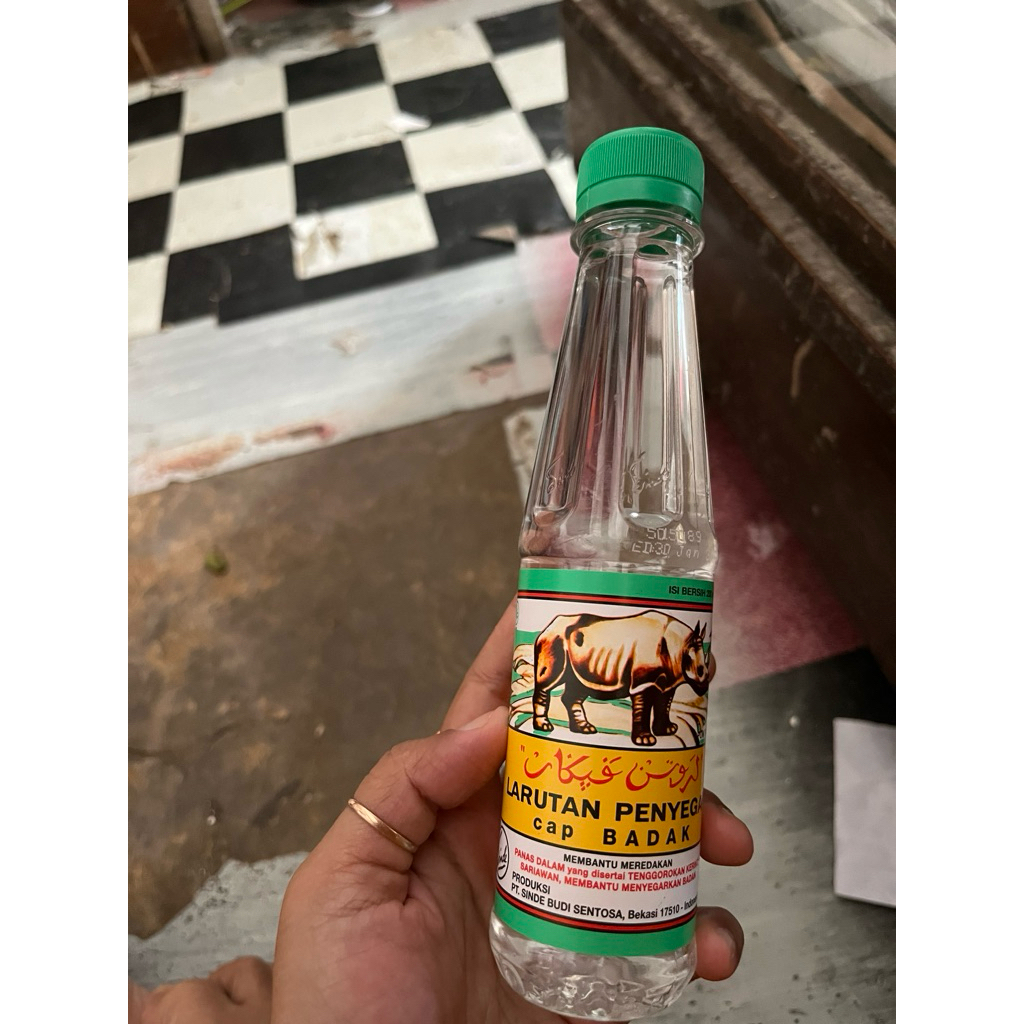 

Larutan penyegar/cap kaki tiga/cap badag